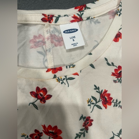 *BUNDLE* 2 Old Navy Women’s Luxe Sleeveless Top Size Small - Picture 5 of 6